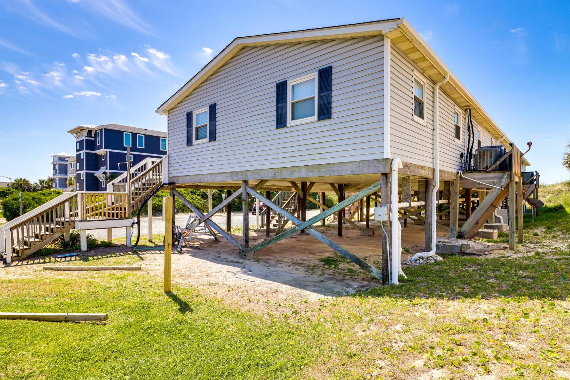 Oak Island Condo With Ocean View Steps To Beach! Exterior photo